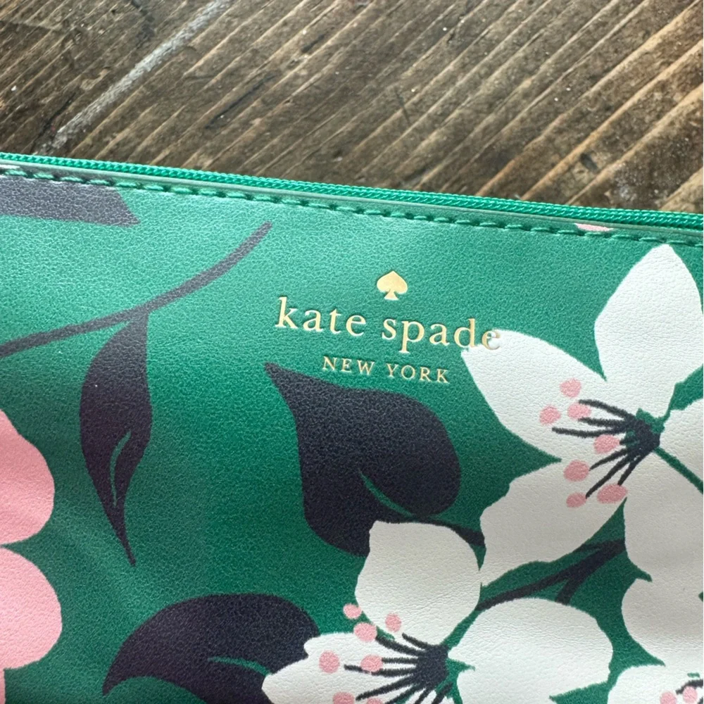 Kate Spade ♠️ Green Floral Pencil Case with Accessories: ruler eraser&sharpener